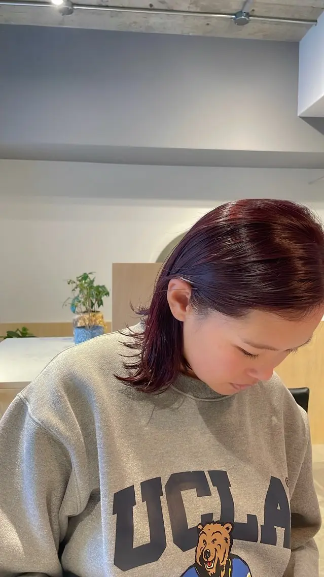 ミディアム 都築 菜美のヘアスタイル