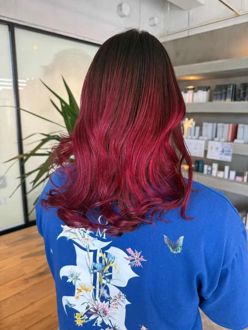セミロング 花井さくら🇺🇸 /デザインカラー🌈のヘアスタイル