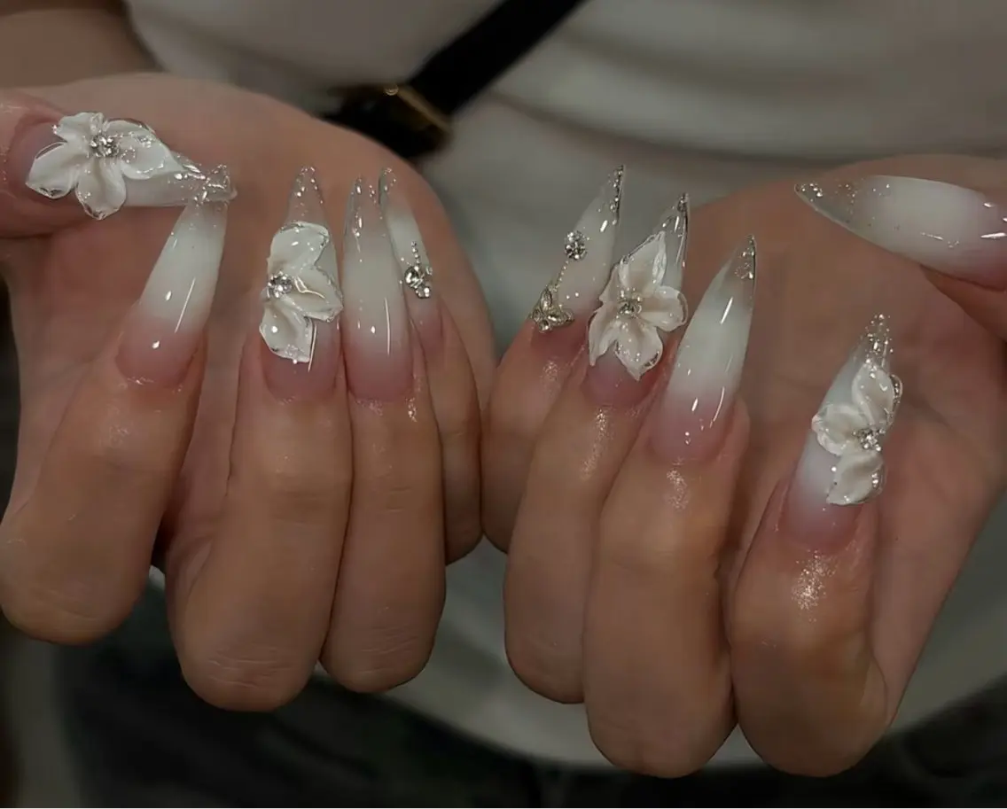 ネイル ハンドネイル NiJi Nailsのネイルデザイン