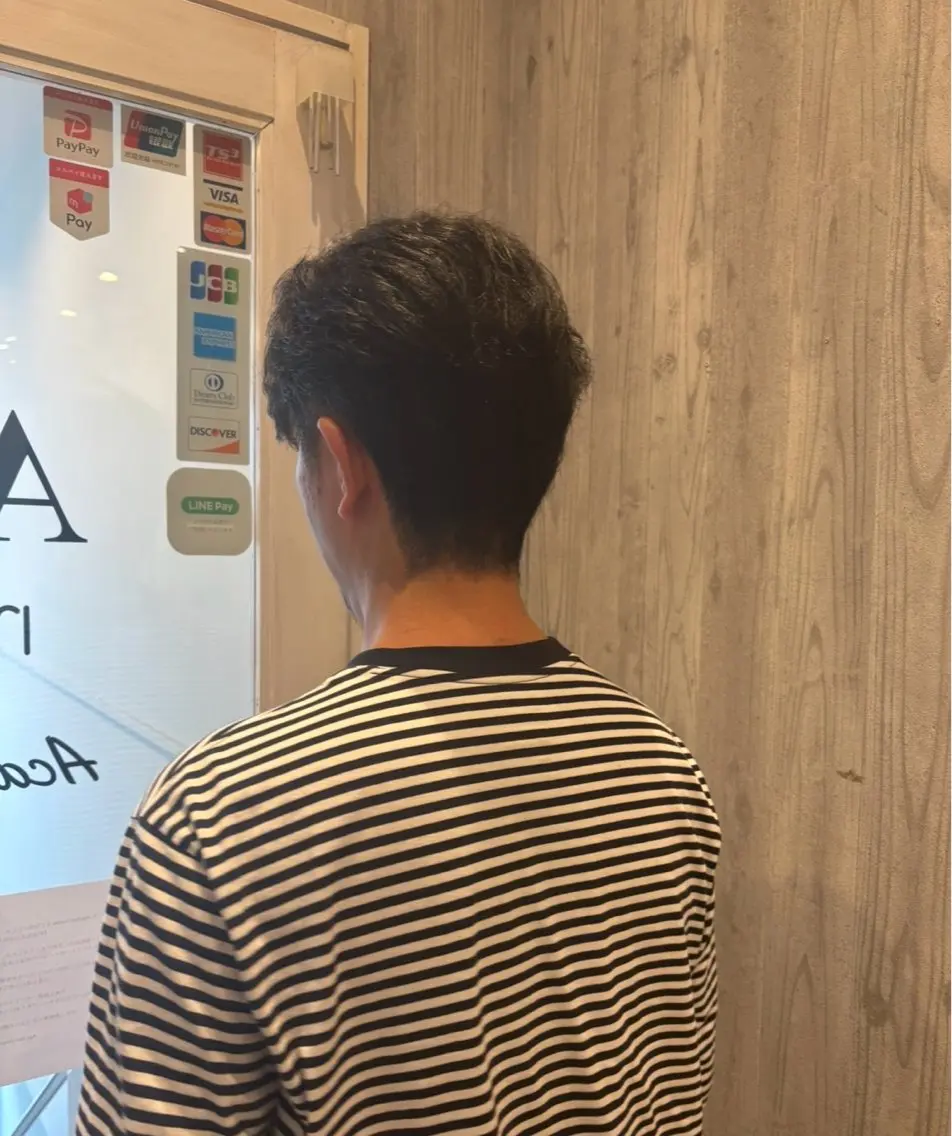 刈り上げチェックモデルの写真
