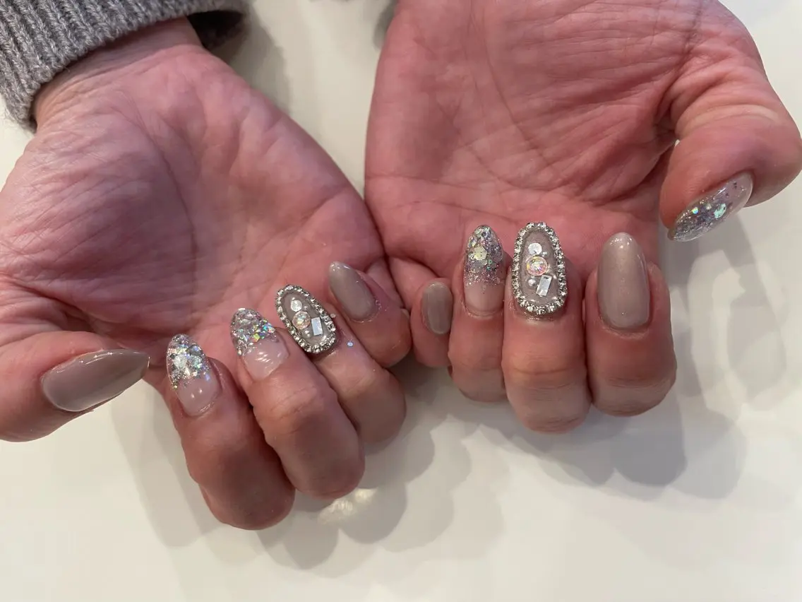 ネイル ♡ビジュール♡ NAIL &まつ毛のマツエク・マツパデザイン