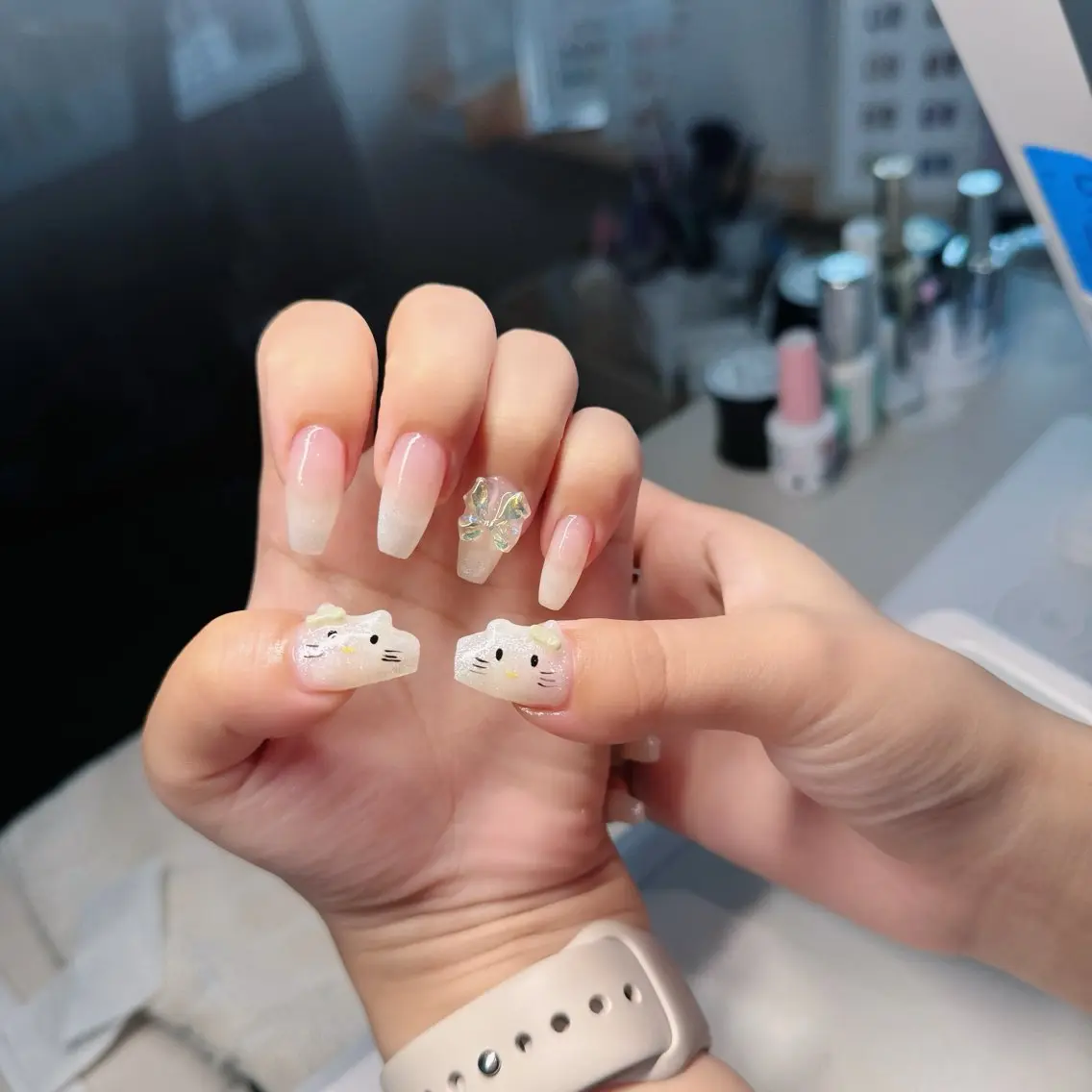 ネイル チークネイル フレンチネイル グラデーション 韓国ネイル マグネットネイル Hana Nailのネイルデザイン