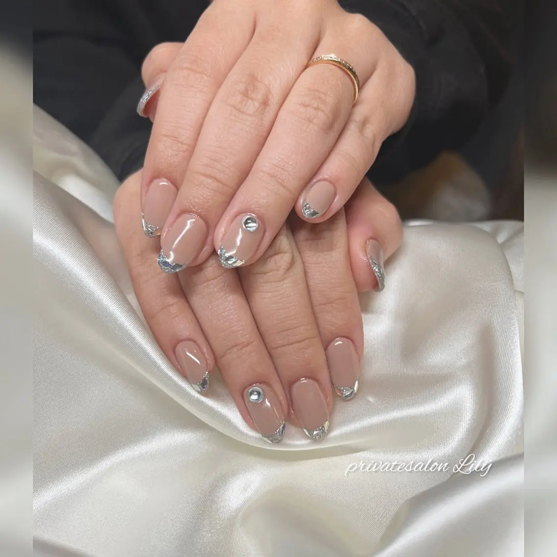 ネイル フレンチネイル ガラスフレンチ ハンドネイル salon Lilyのネイルデザイン