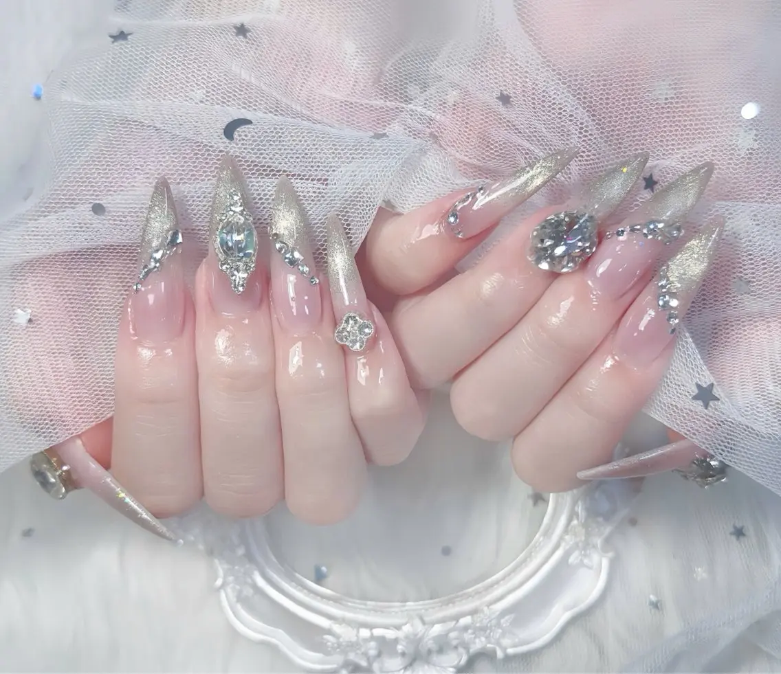 ネイル Rin Hana Nailのネイルデザイン