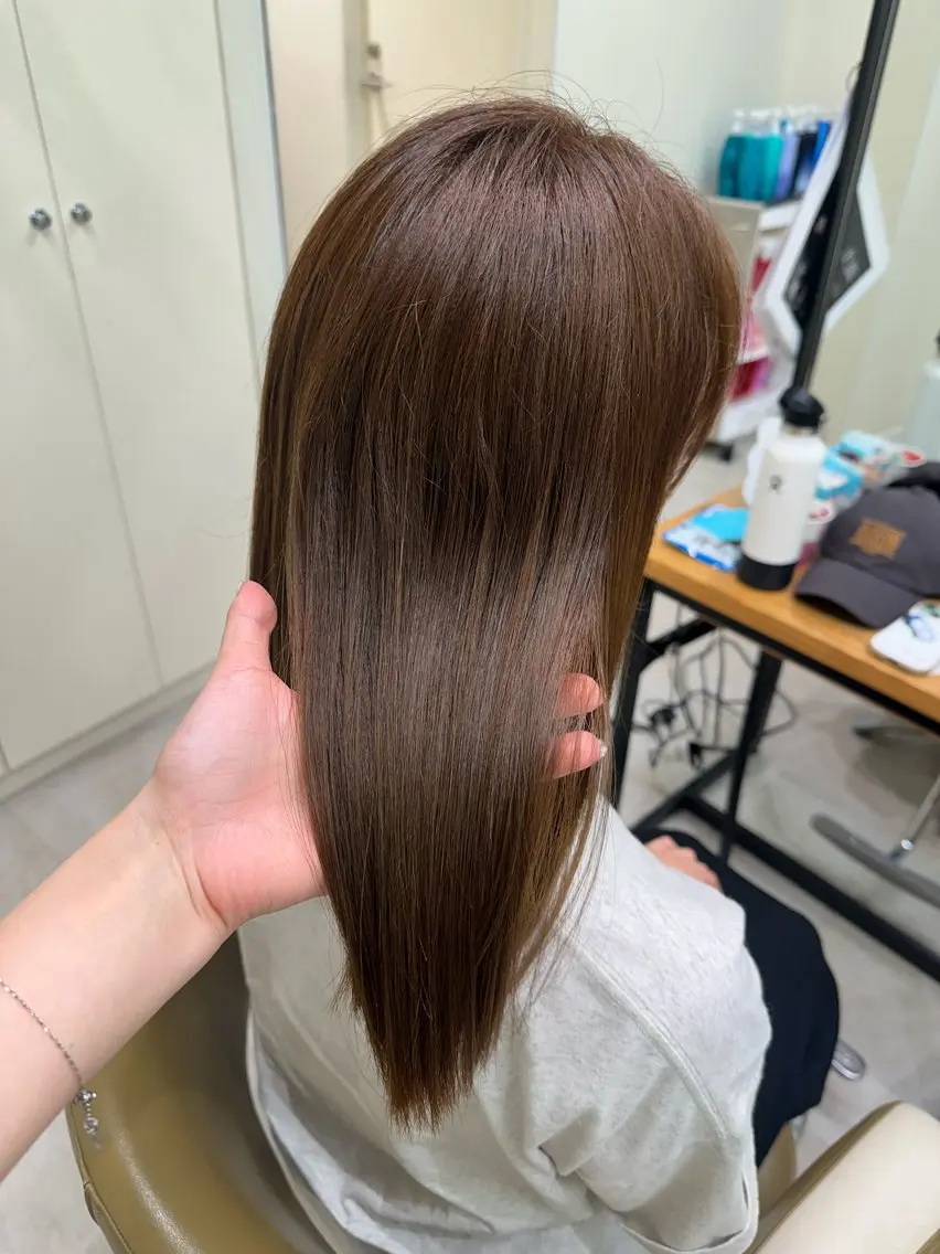 セミロング カット ヘアカラー 透明感カラー レイヤー/AIKAのヘアスタイル