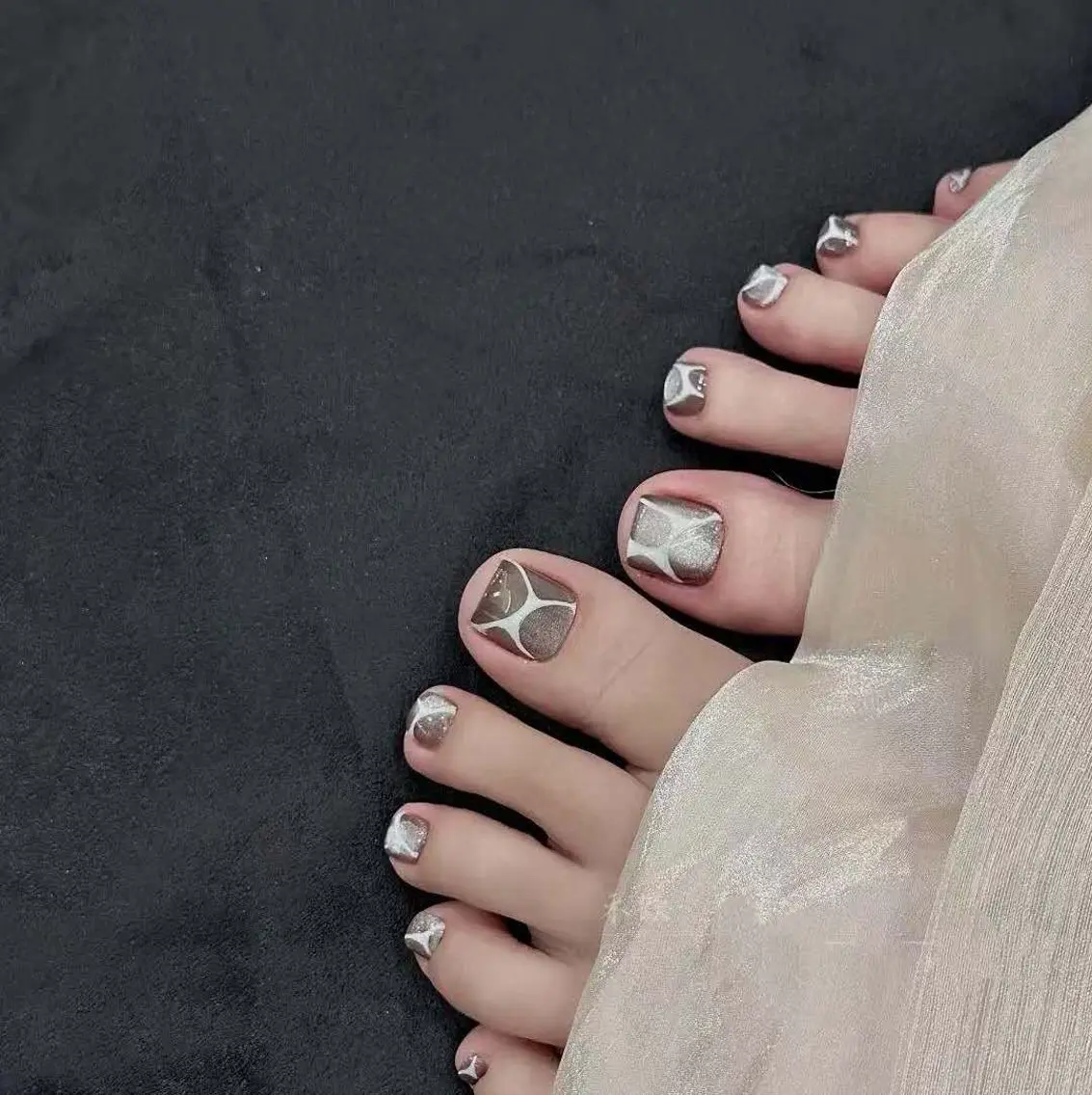 ネイル フラワーネイル フレンチネイル ジェルネイル ガラスフレンチ ハート フットネイル BabyYouMi nailのネイルデザイン