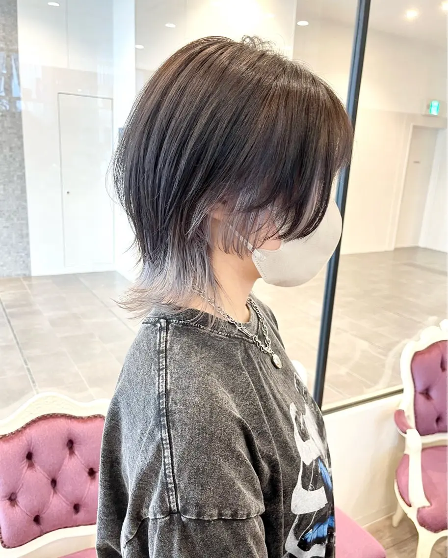ショート 大阪ウルフカット 🐺デザインカラーのヘアスタイル