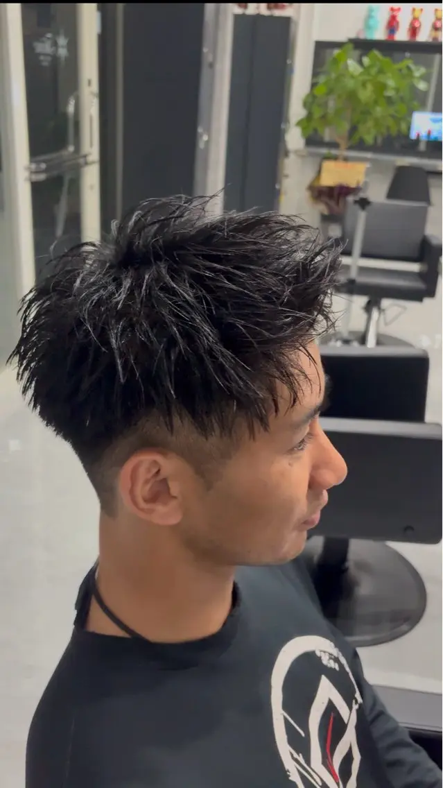 ショート メンズ アップバング ツイスパ／フェザー パーマ特化🔥真裟斗のヘアスタイル