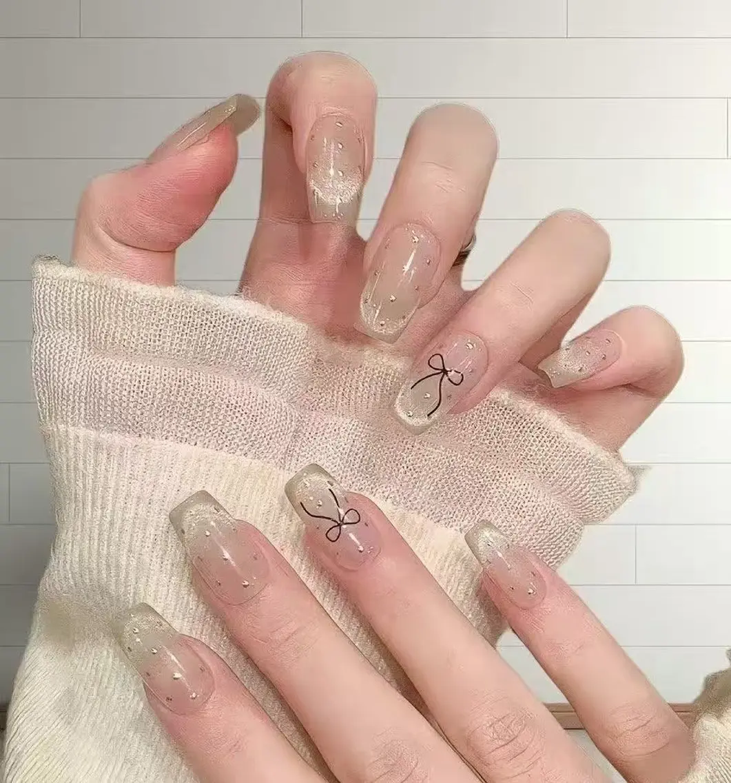 ネイル オーロラネイル フラワーネイル フットネイル フレンチネイル ジェルネイル ハンドネイル Oomiya 服部のネイルデザイン