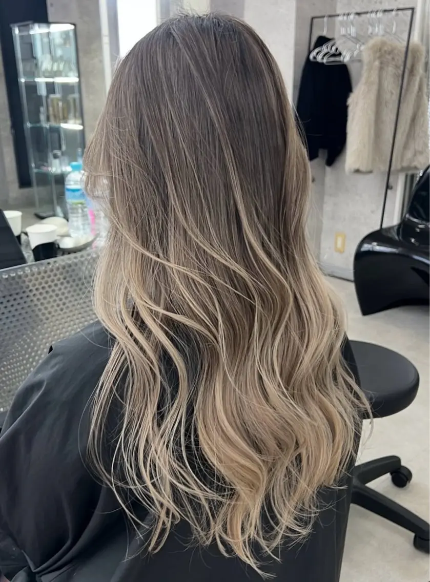 ロング レイヤーカット トリートメント ヘアカラー トリートメント Kotomi 🇺🇸💋のヘアスタイル