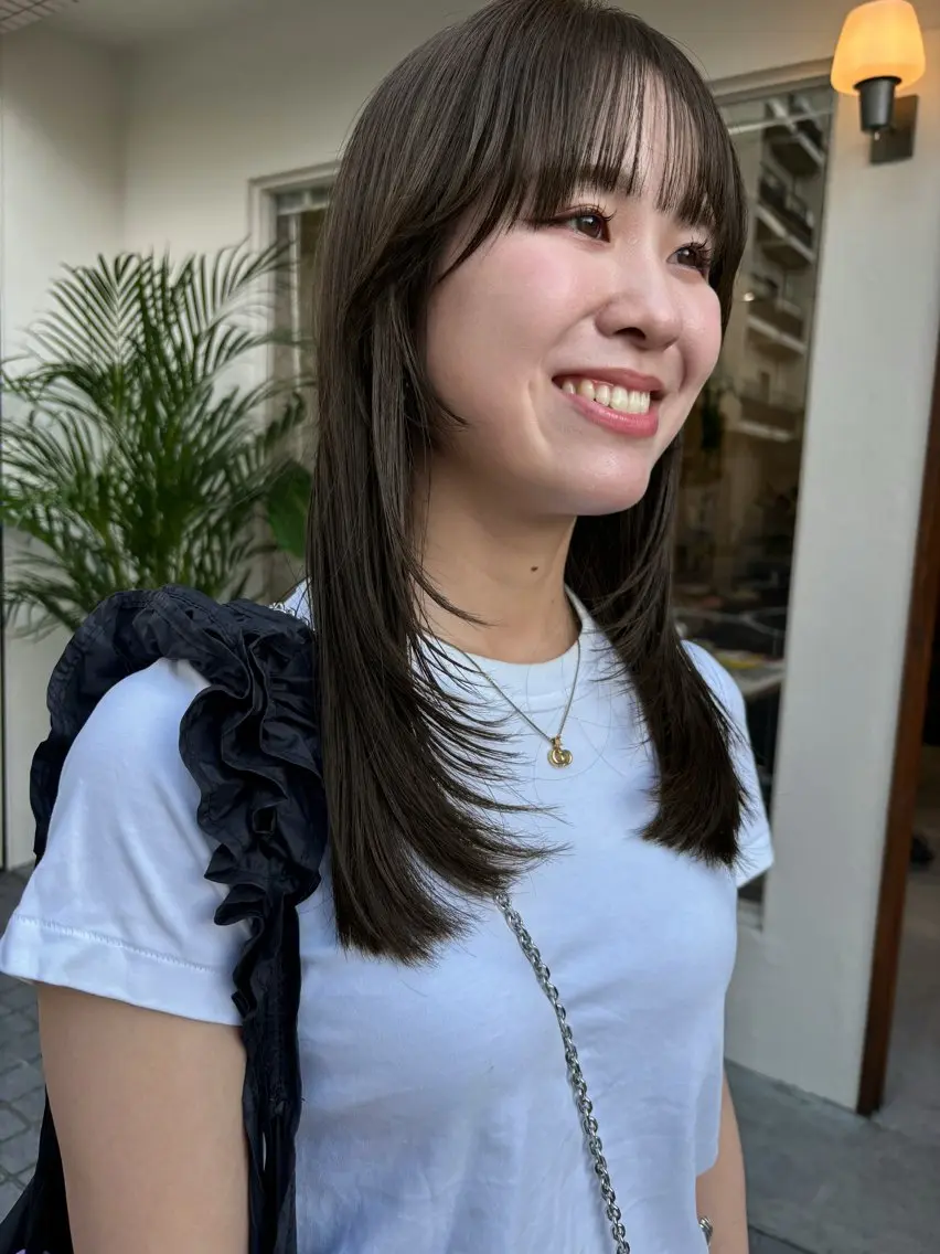 セミロング カラー 永田 愛莉のヘアスタイル