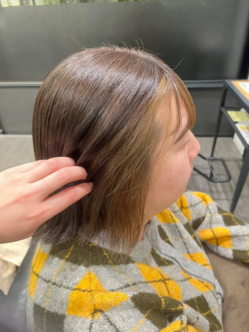 ショート カラー ヘアアレンジ ベージュカラー デザインカラー インナーカラー ヘアカラー トリートメント cocotte 💟草間紫音💟のヘアスタイル