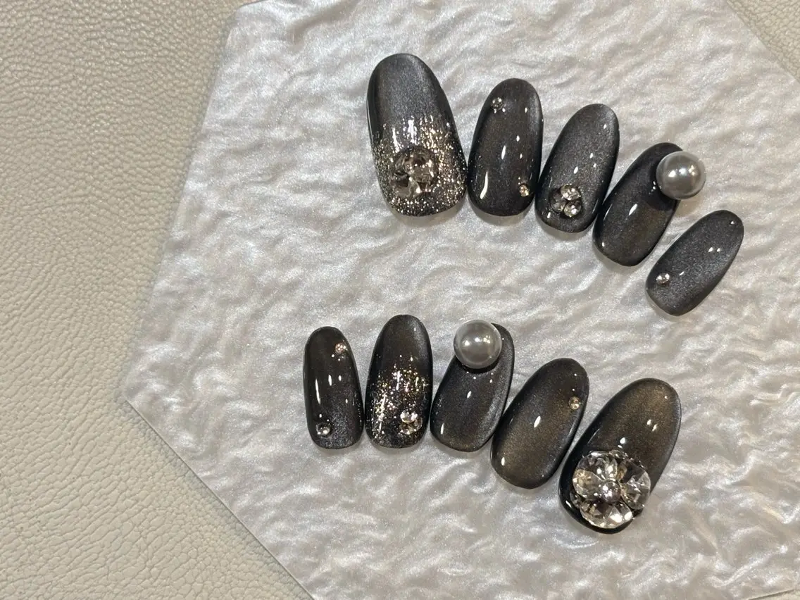 ネイル マグネットネイル Nail Room Kislap.のネイルデザイン