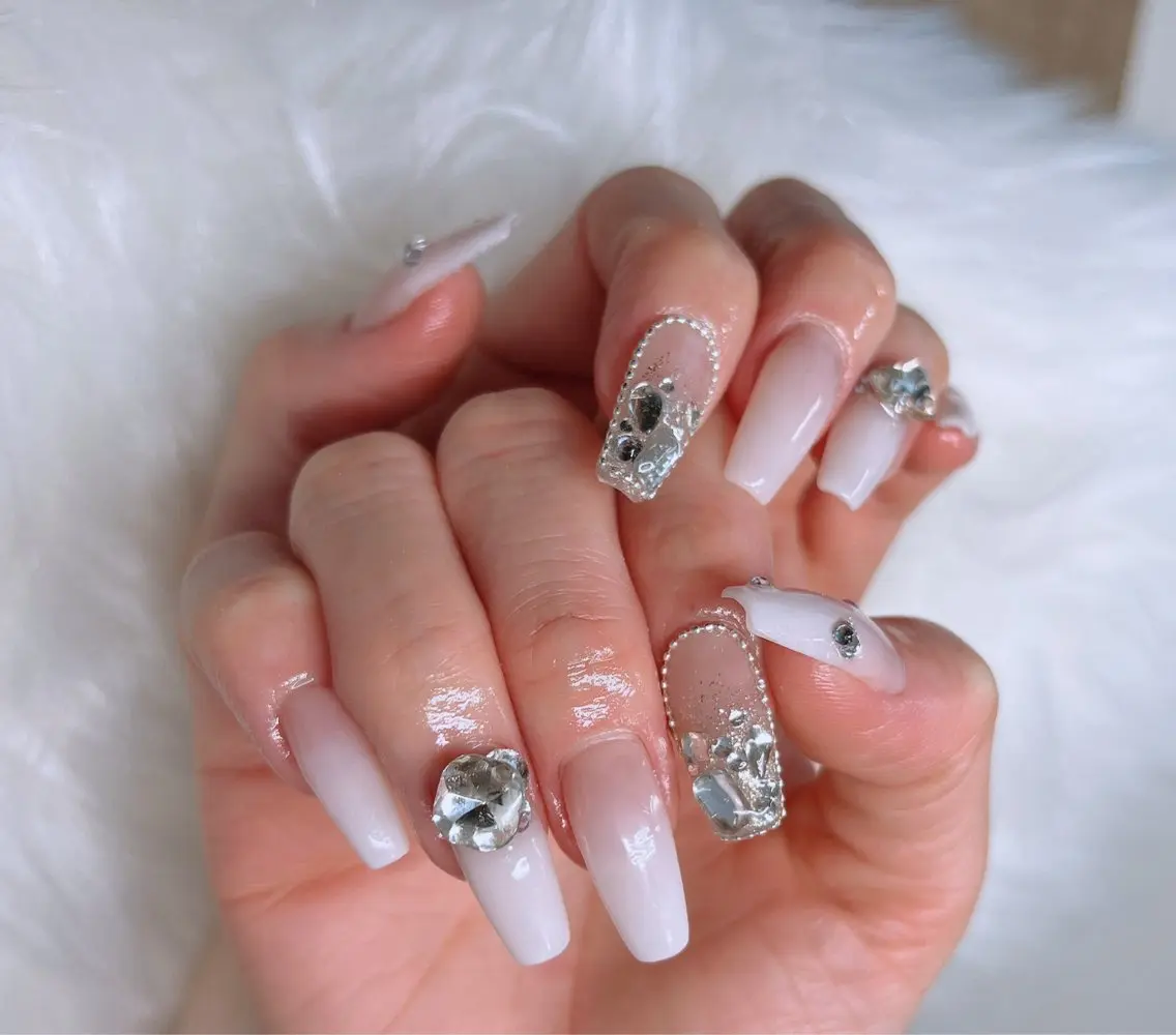 ネイル フットネイル フレンチネイル グラデーション 韓国ネイル ロングネイル Lee _nailのネイルデザイン