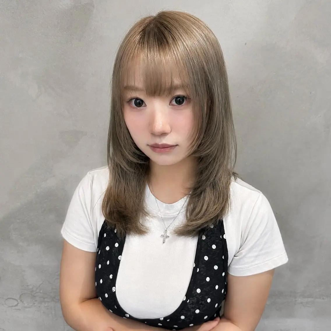 セミロング カラー ブリーチ 透明感カラー ハイトーンカラー ハッシュカット レイヤーカット カット ヘアカラー トリートメント 遠藤惟斗/渋谷/ 透明感カラーのヘアスタイル