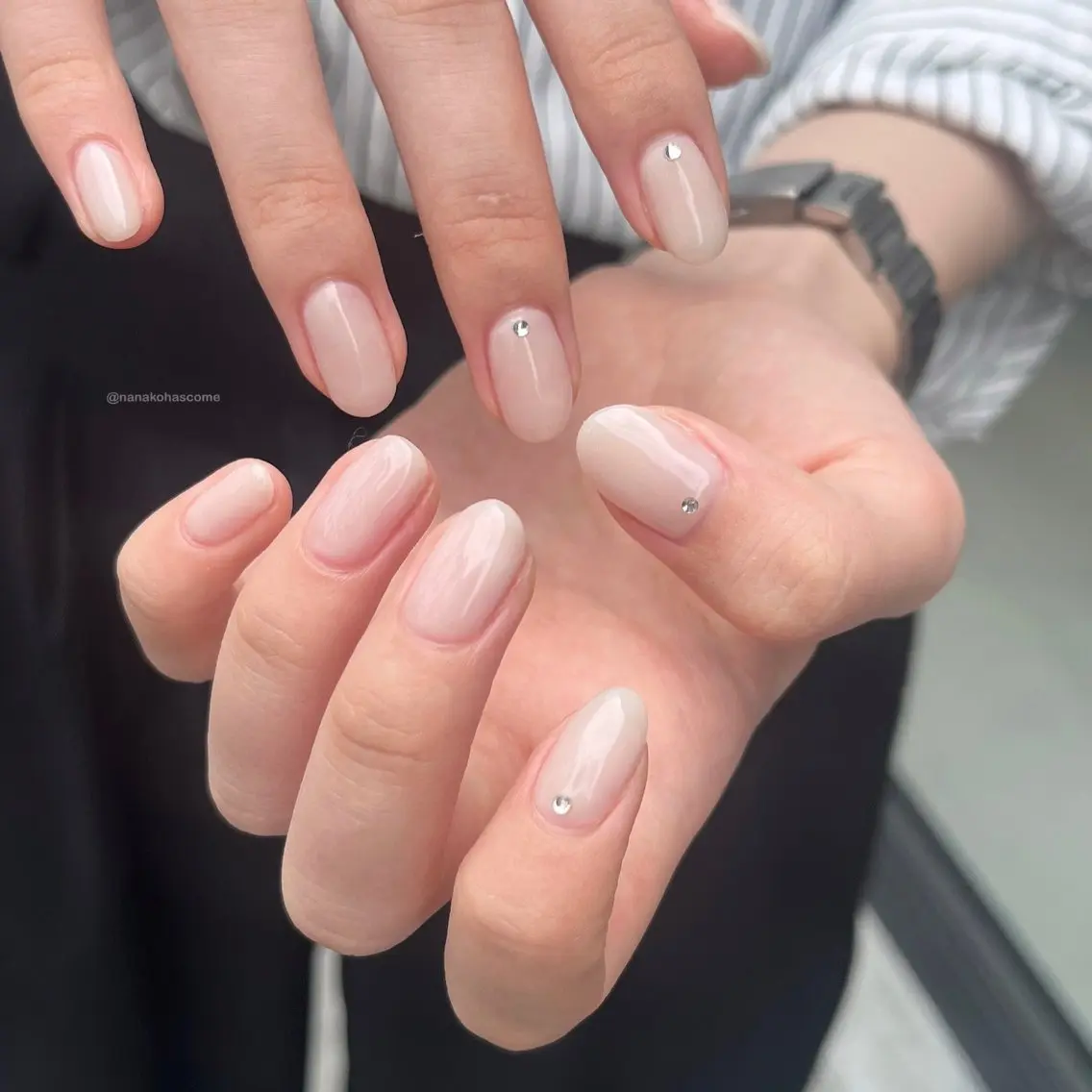 ネイル ストーンネイル abe nanakoのネイルデザイン