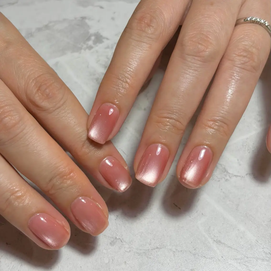 ネイル マグネットネイル WHITE NAIL 鳳店NARUMIのネイルデザイン
