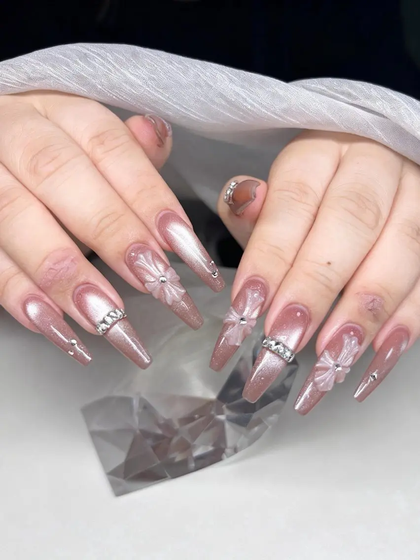ネイル アートネイル オーロラネイル チークネイル 長さ出し フットネイル ハンドネイル Chan nailsのネイルデザイン