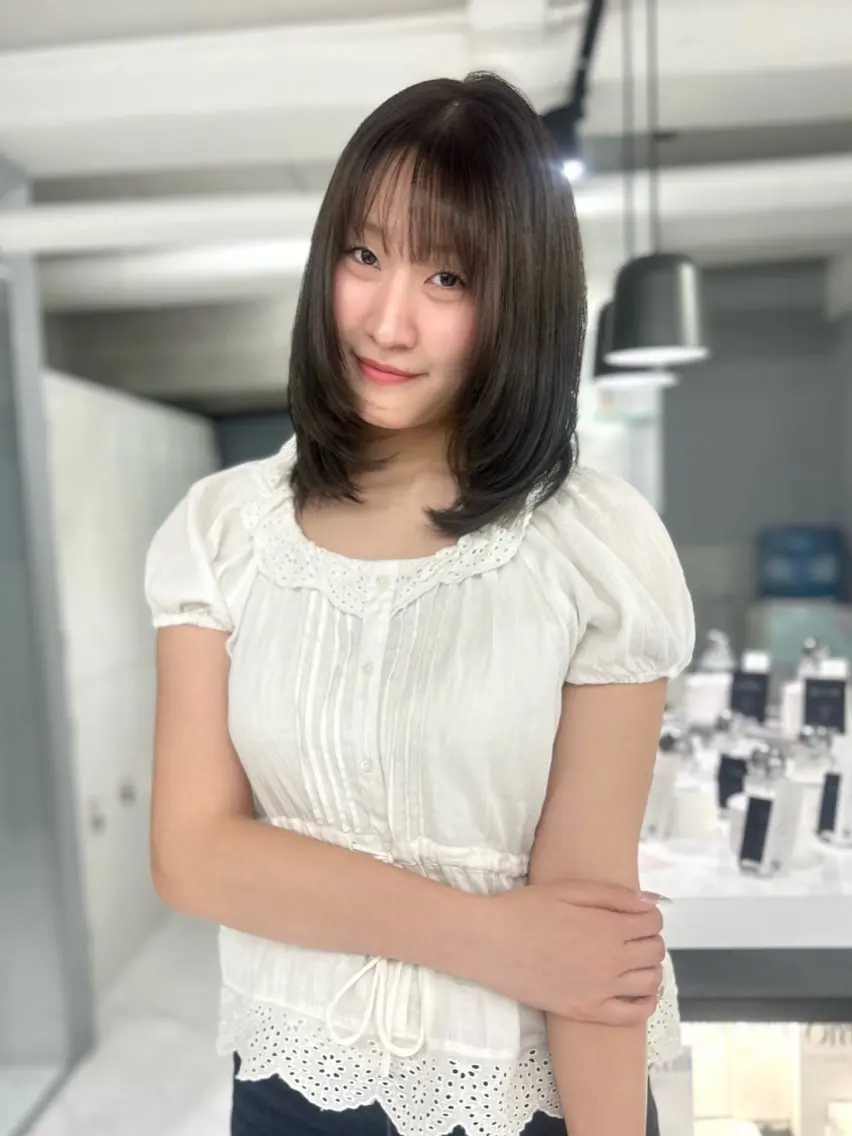 カラー グレージュ ラベンダーカラー ラベンダーグレージュ ラベンダーグレー ヘアカラー トリートメント ❤︎REIKA❤︎ ブリーチなしWカラーのヘアスタイル