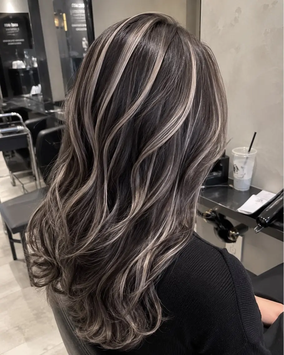 ロング ハイライト ゆな︎❤︎ 羽エクステ/カラーのヘアスタイル