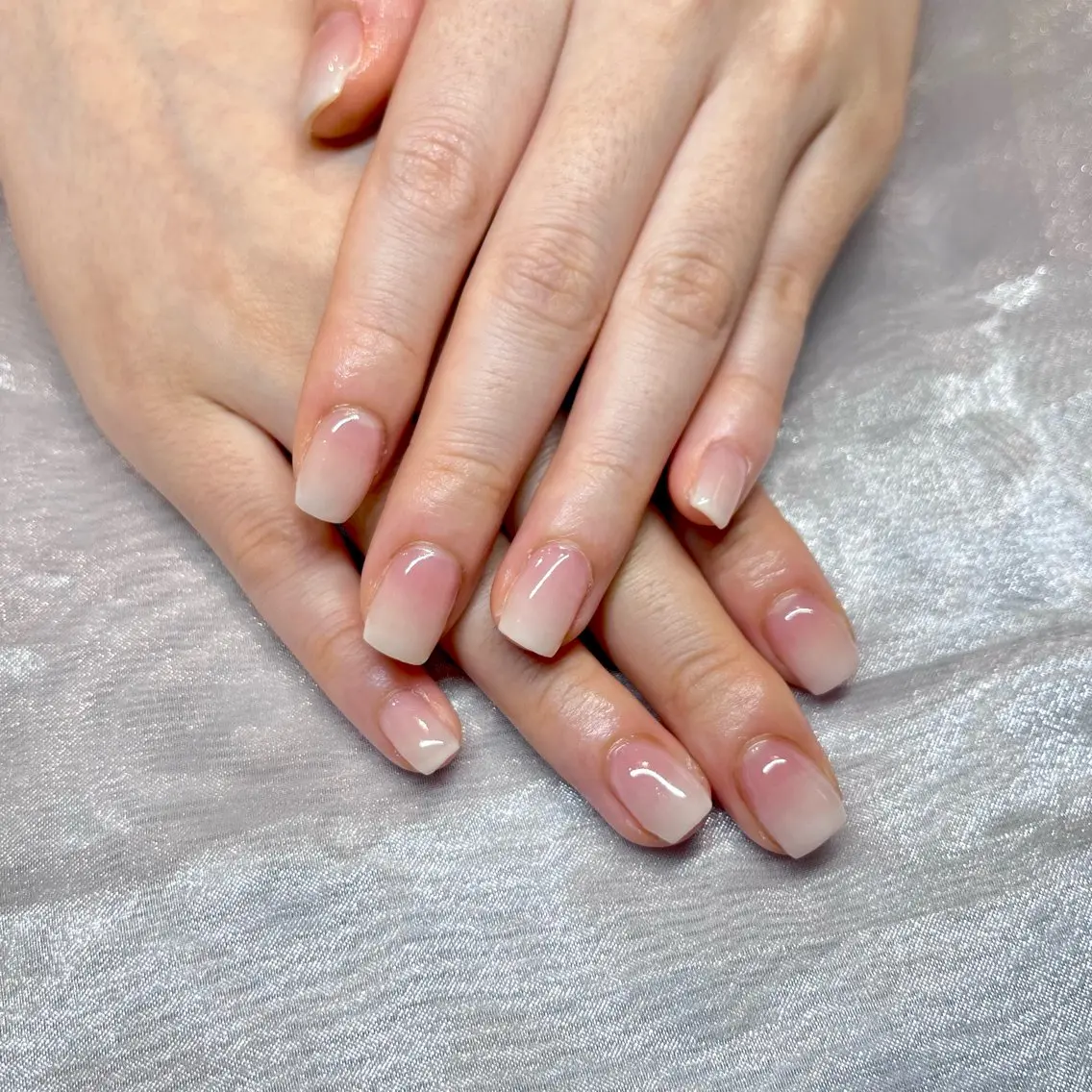 ネイル ハンドネイル 𝐴𝑘𝑎𝑟𝑖 🤎のネイルデザイン