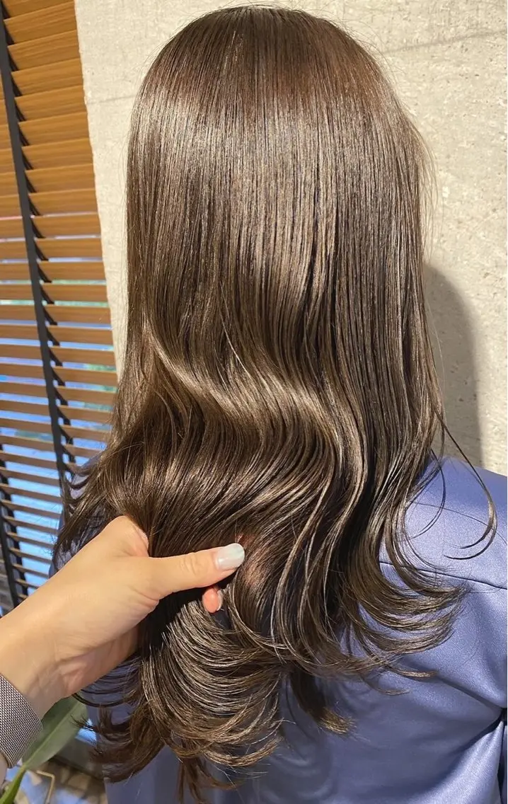 セミロング カラー セミロングパーマ バレイヤージュ ブリーチ 透明感カラー グラデーションカラー カット ヘアカラー トリートメント 髪質改善/透明感 OAK兵庫のヘアスタイル