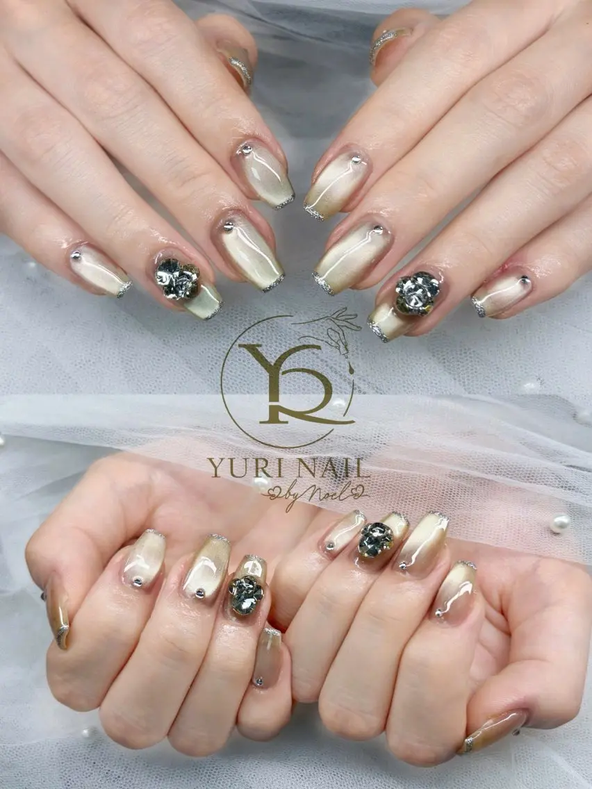 ネイル チークネイル フットネイル グラデーション 韓国ネイル 持ち込み ハンドネイル フットネイル ハンドケア YURI Nail NARITAのネイルデザイン