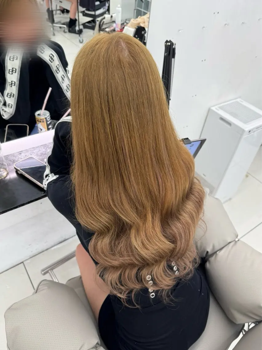 ロング ヘアカラー エクステ Nene ／Roverのヘアスタイル