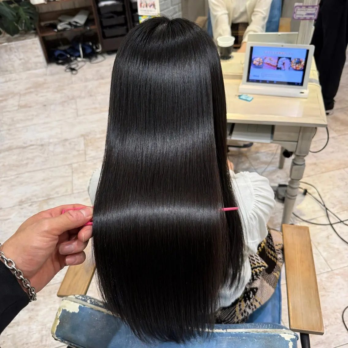 ロング 縮毛矯正 カット トリートメント 店長✨レイヤー✖️ 髪質改善✖️韓国ヘアのヘアスタイル