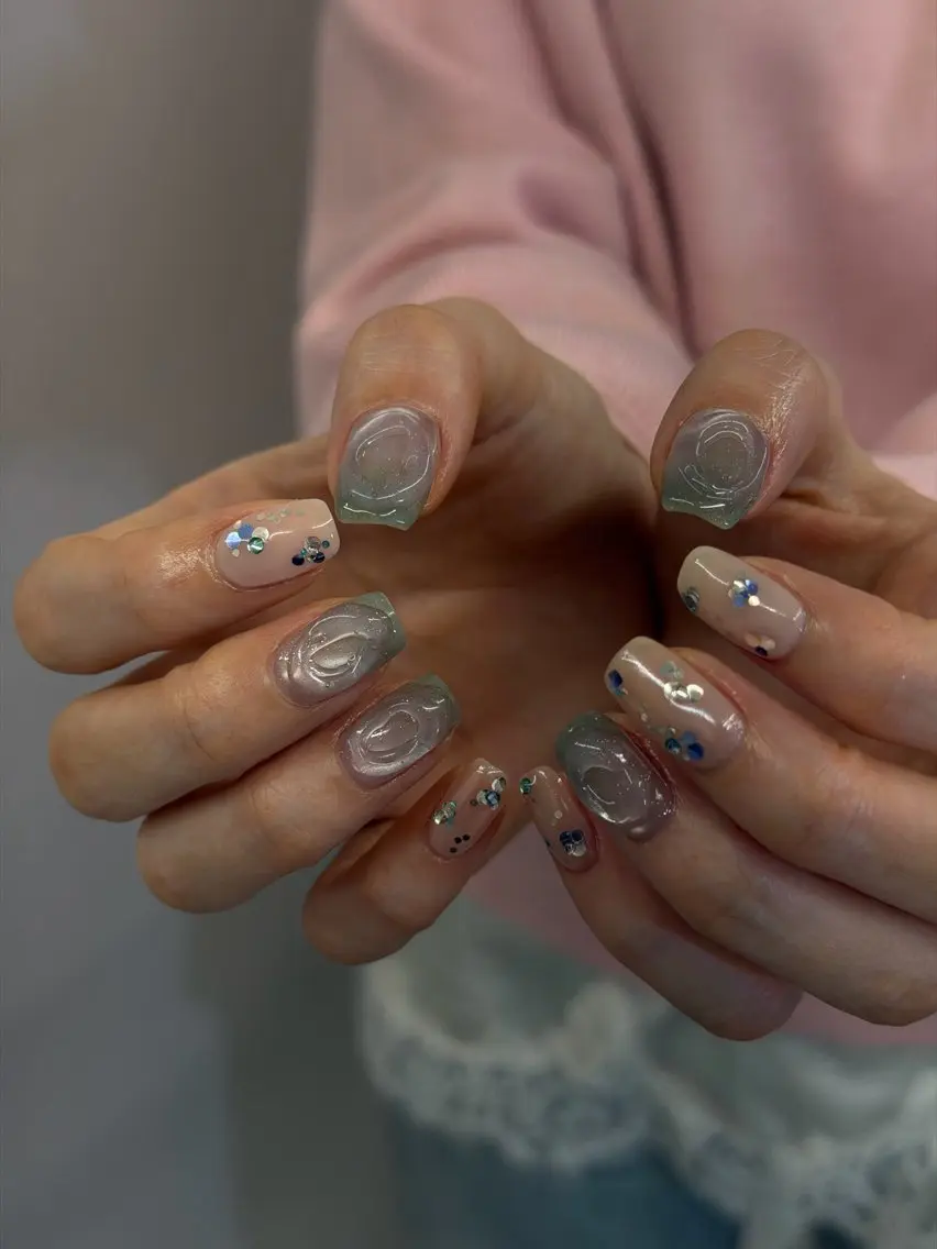 ネイル ジェルネイル キラキラネイル 水色 マグネットネイル ニュアンスネイル ハンドネイル ハンドケア Bana_ Nailのネイルデザイン