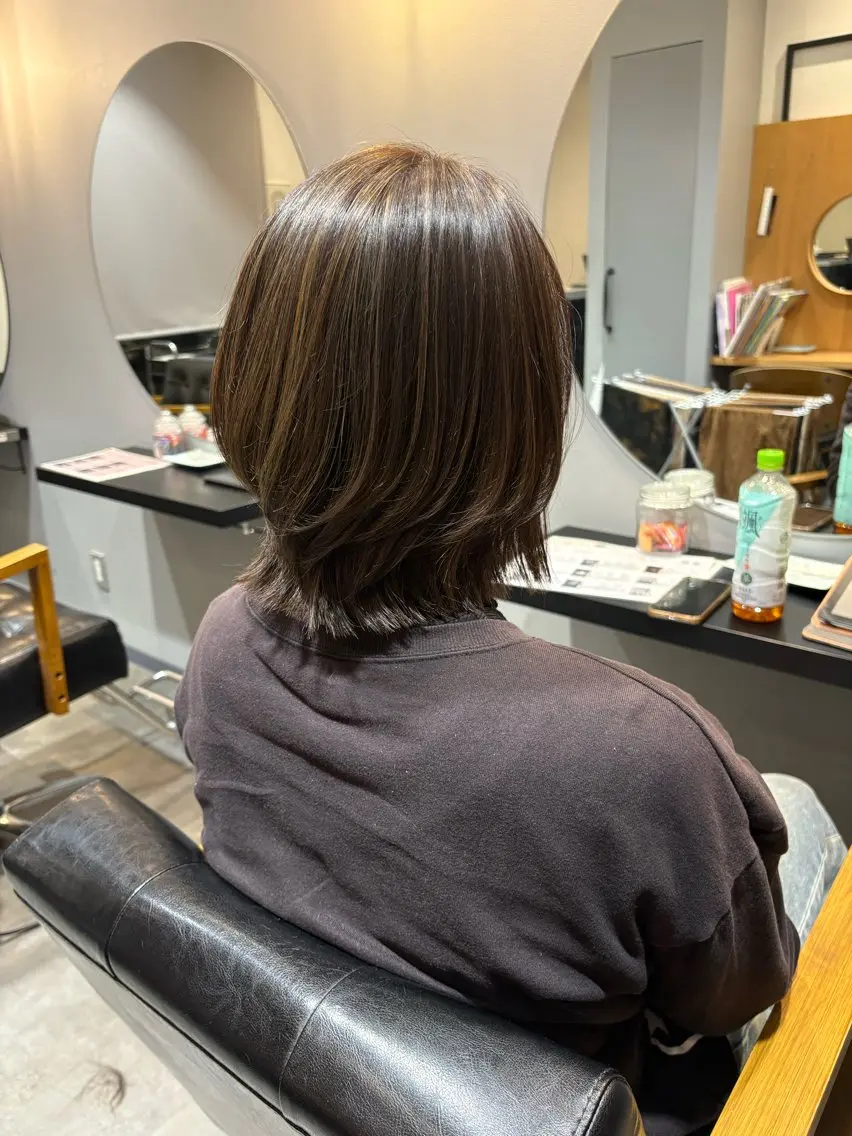ミディアム カット ヘアカラー 小堀 いぶきのヘアスタイル