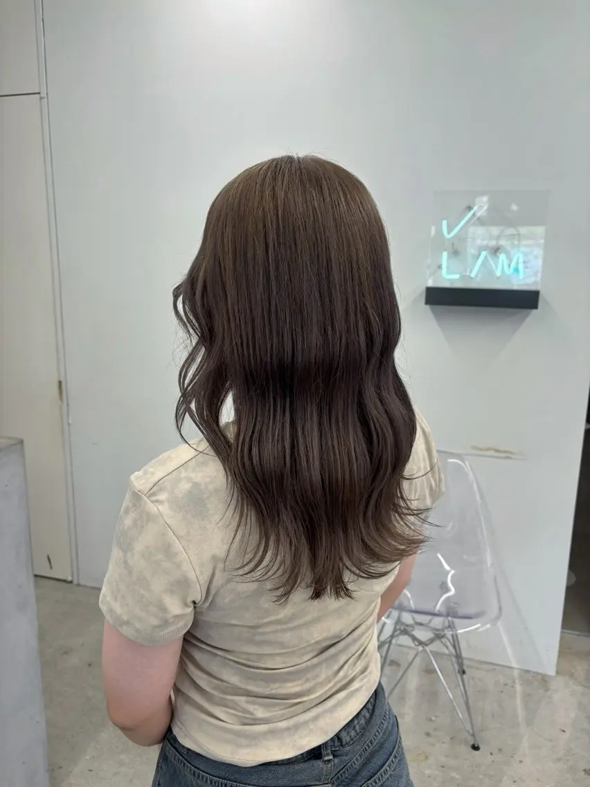 ロング カラー ブリーチ 透明感カラー グレージュ カネコ ノノカのヘアスタイル
