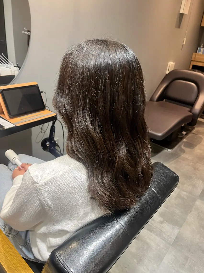 セミロング カット 小堀 いぶきのヘアスタイル
