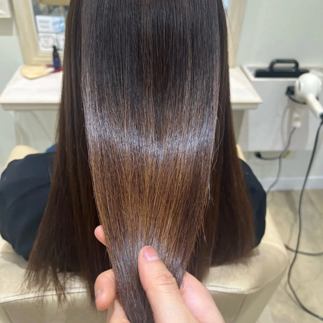 ロング 縮毛矯正 izumi （いずみ）のヘアスタイル