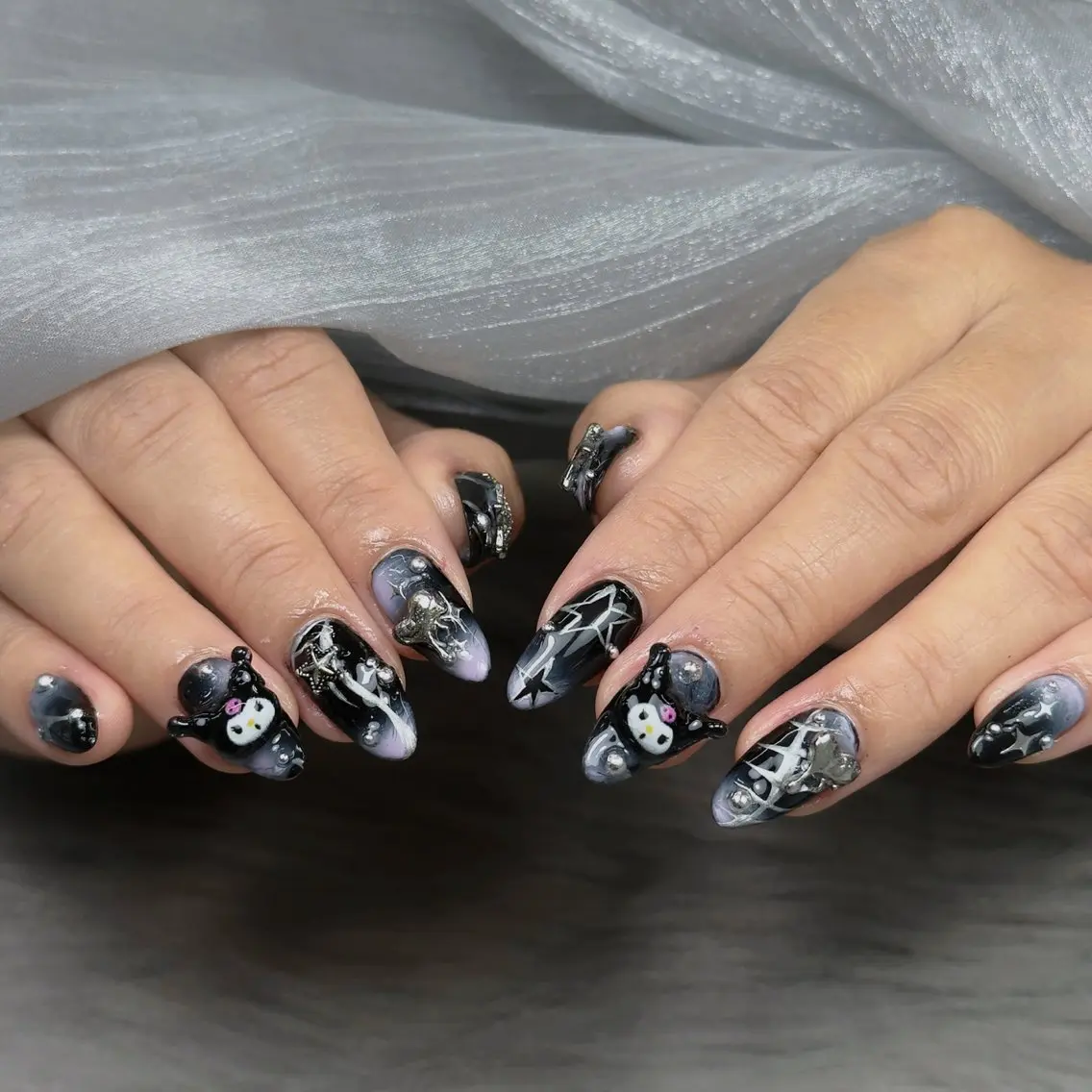 ネイル ジェルネイル ガーリー キラキラネイル 韓国ネイル 持ち込み ハンドネイル ハンドケア Nova Nail Nippon 店のネイルデザイン