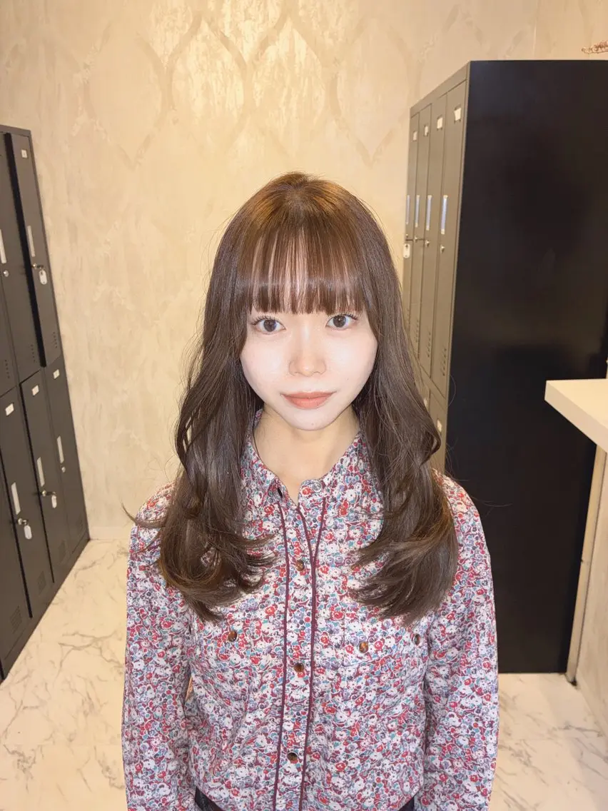 セミロング カラー 透明感カラー 🤍ハナダメイのヘアスタイル