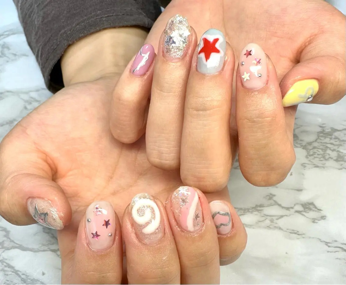 ネイル オーロラネイル ラメ(グリッター) 夏ネイル ハンドネイル Mai’s nailのネイルデザイン