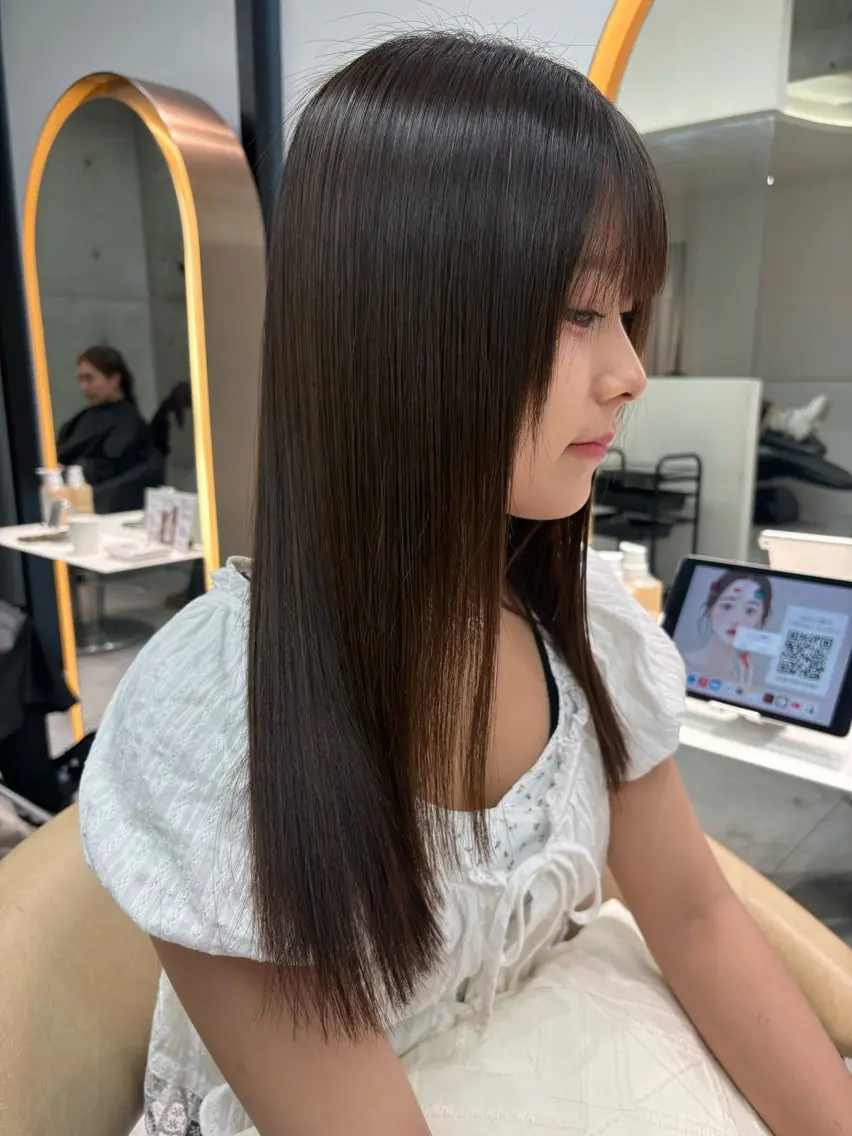 セミロング カット 縮毛矯正 トリートメント 福岡縮毛矯正✨️ ストレート 向井和輝のヘアスタイル