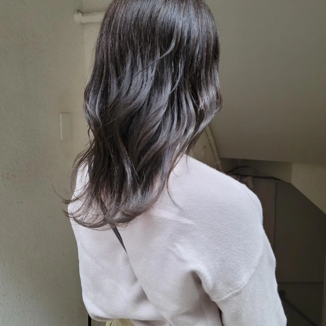 セミロング カット ヘアカラー トリートメント 🇰🇷透明感×ハイ トーン🌟tomoのヘアスタイル