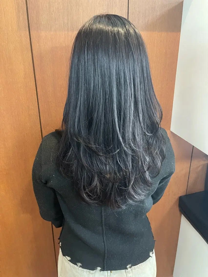ロング カラー 岩下 侑里のヘアスタイル