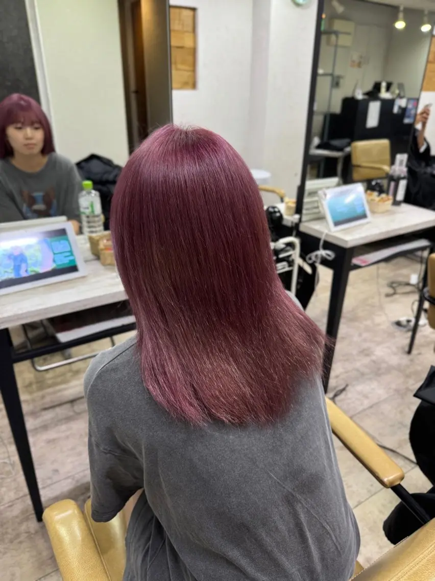 ロング カラー ピンクカラー ホワイトピンク ヘアカラー 槙川 郁弥のヘアスタイル