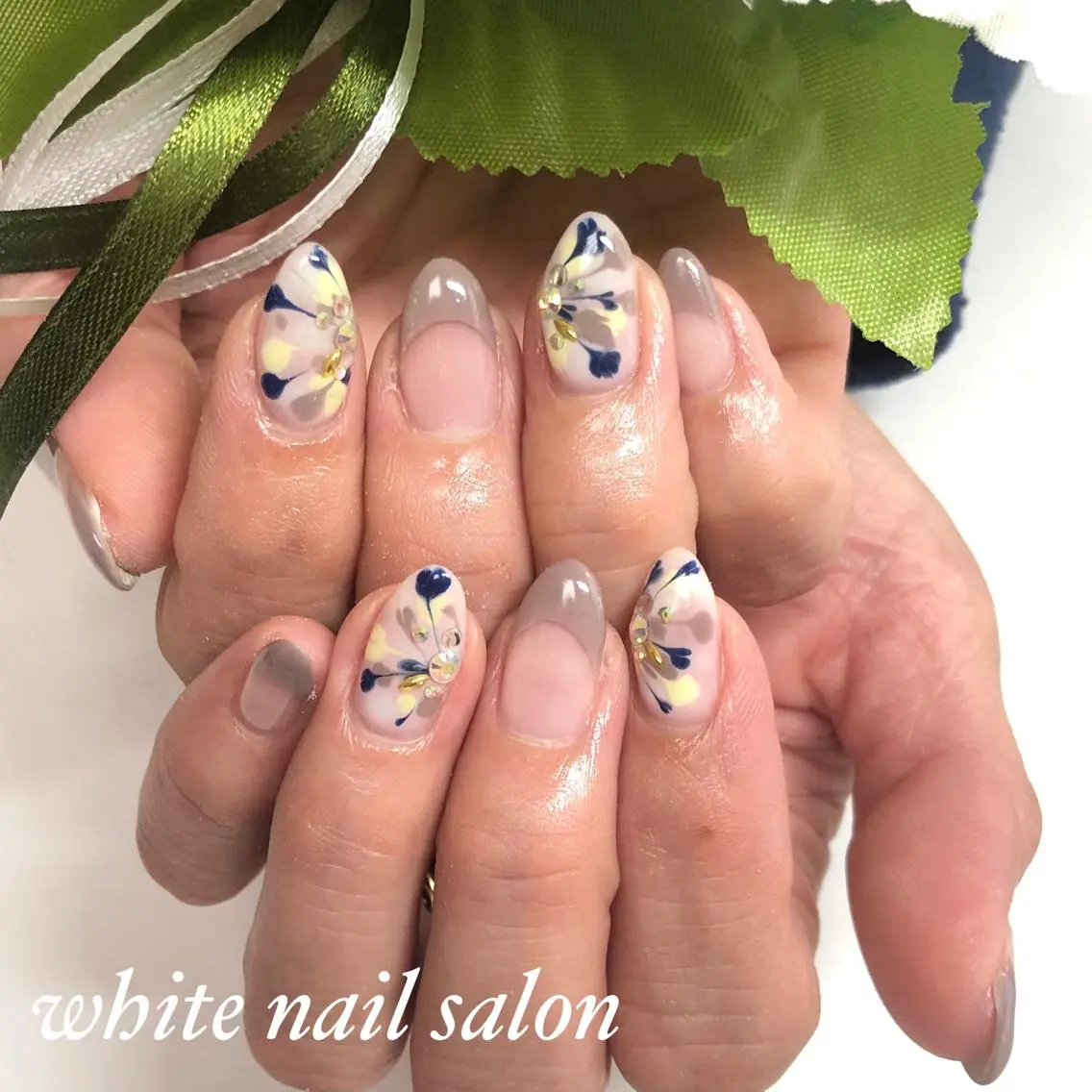 ネイル アートネイル フットネイル フレンチネイル ジェルネイル ハードジェル ハンドネイル white nail salonのネイルデザイン