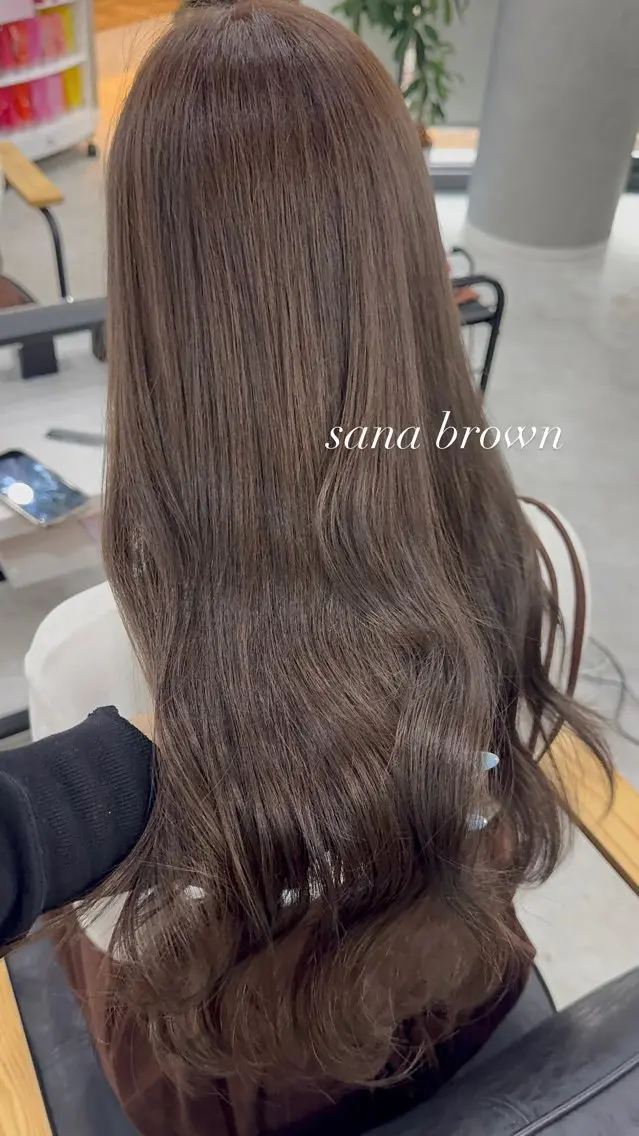 ロング カラー アッシュ アッシュブラウン ベージュカラー 黒髪 ブリーチ カット ヘアカラー トリートメント 赤み無し柔らかカラー 【梅田】madokaのヘアスタイル
