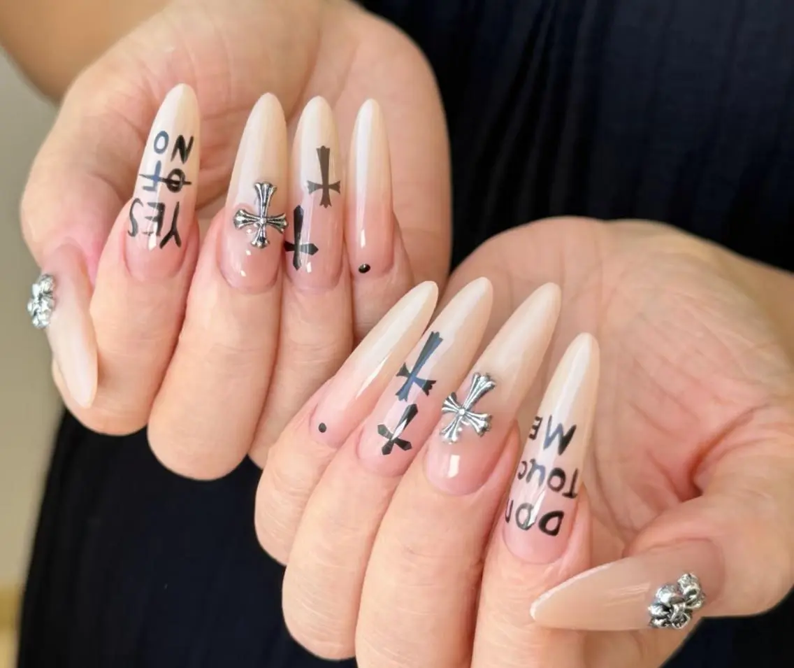 ネイル ハンドネイル エリ🫧 nail池袋東口のネイルデザイン