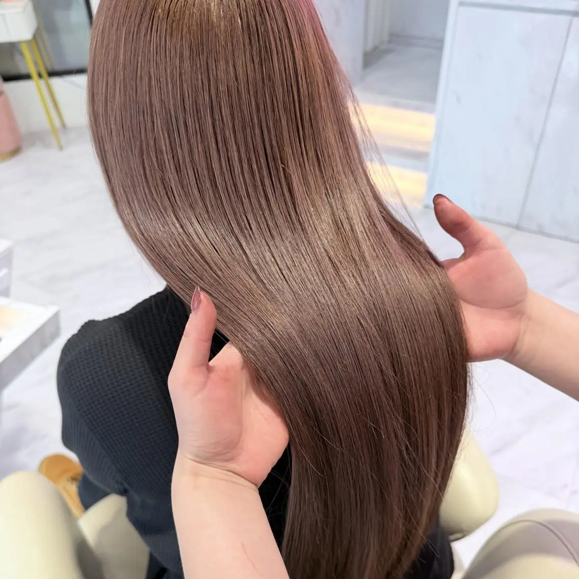 ロング 髪質改善 カット トリートメント 𝑚𝑖𝑤𝑎 / 顔周り/透明感カラーのヘアスタイル