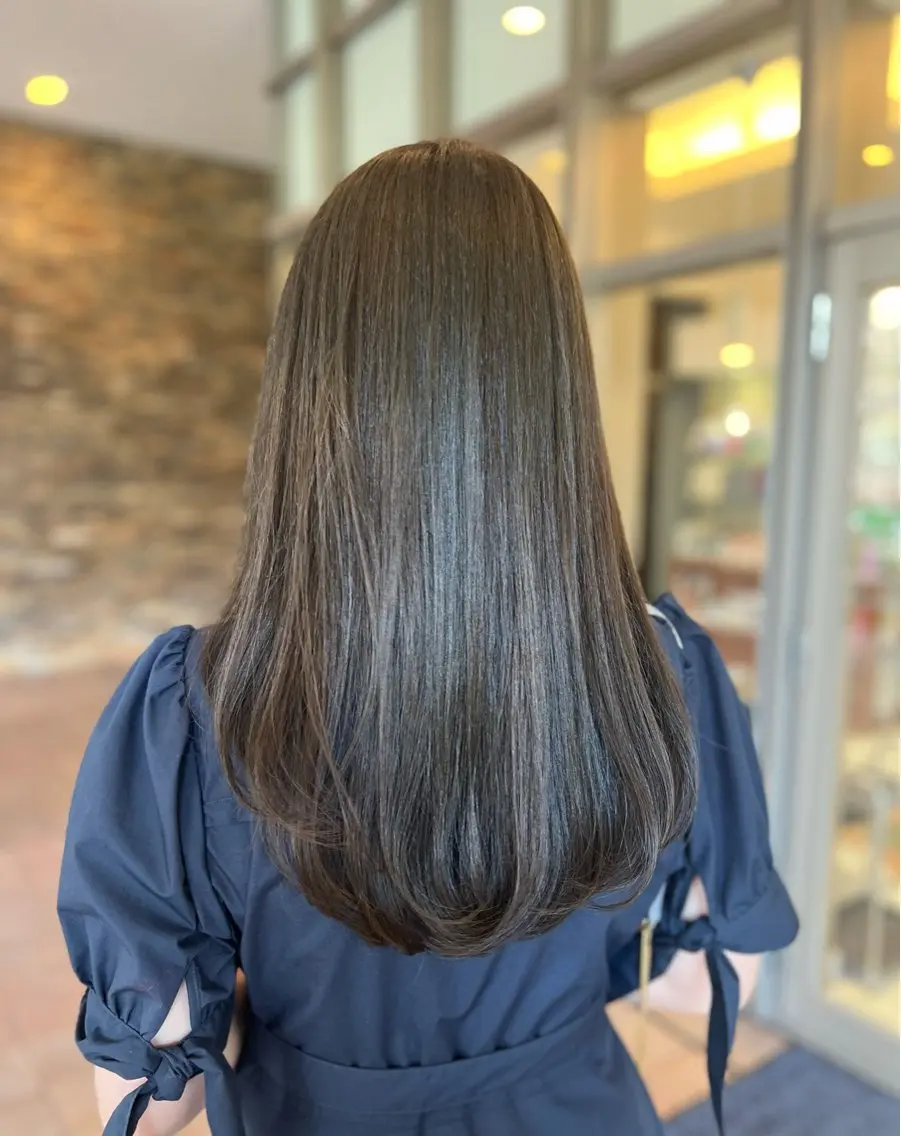 ロング カラー ブラウンカラー オリーブブラウン レイヤーカット Luana .Rioneのマツエク・マツパデザイン