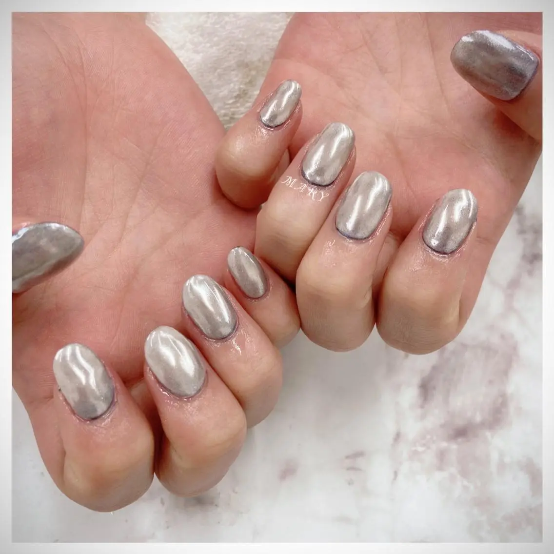 ネイル ブルー ミラーネイル ニュアンスネイル ワンカラーネイル ハンドネイル Mary nail .narumiのネイルデザイン