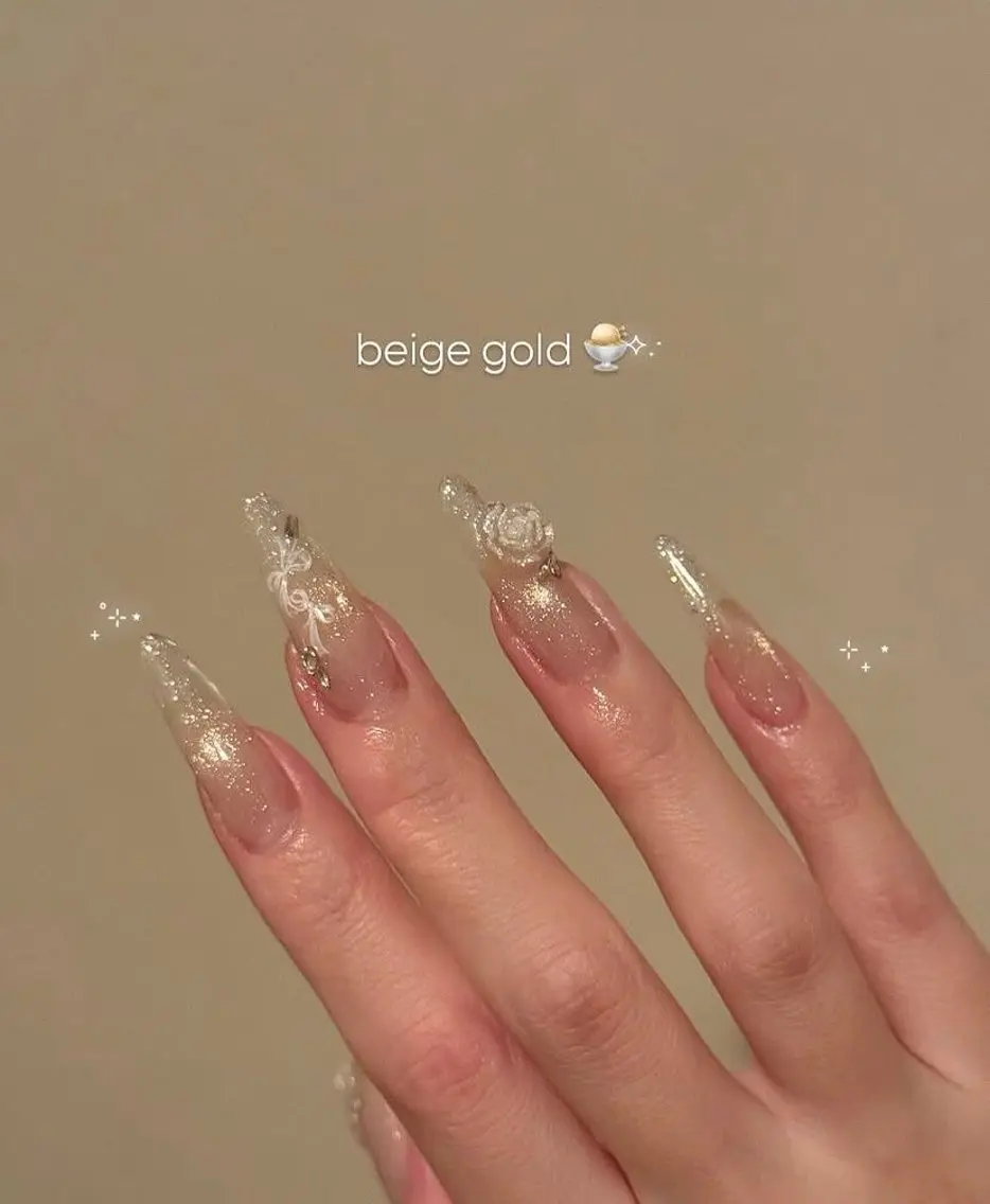 ネイル 長さ出し キラキラネイル 韓国ネイル ロングネイル ワンホンネイル ハンドネイル Josie nail salonのネイルデザイン