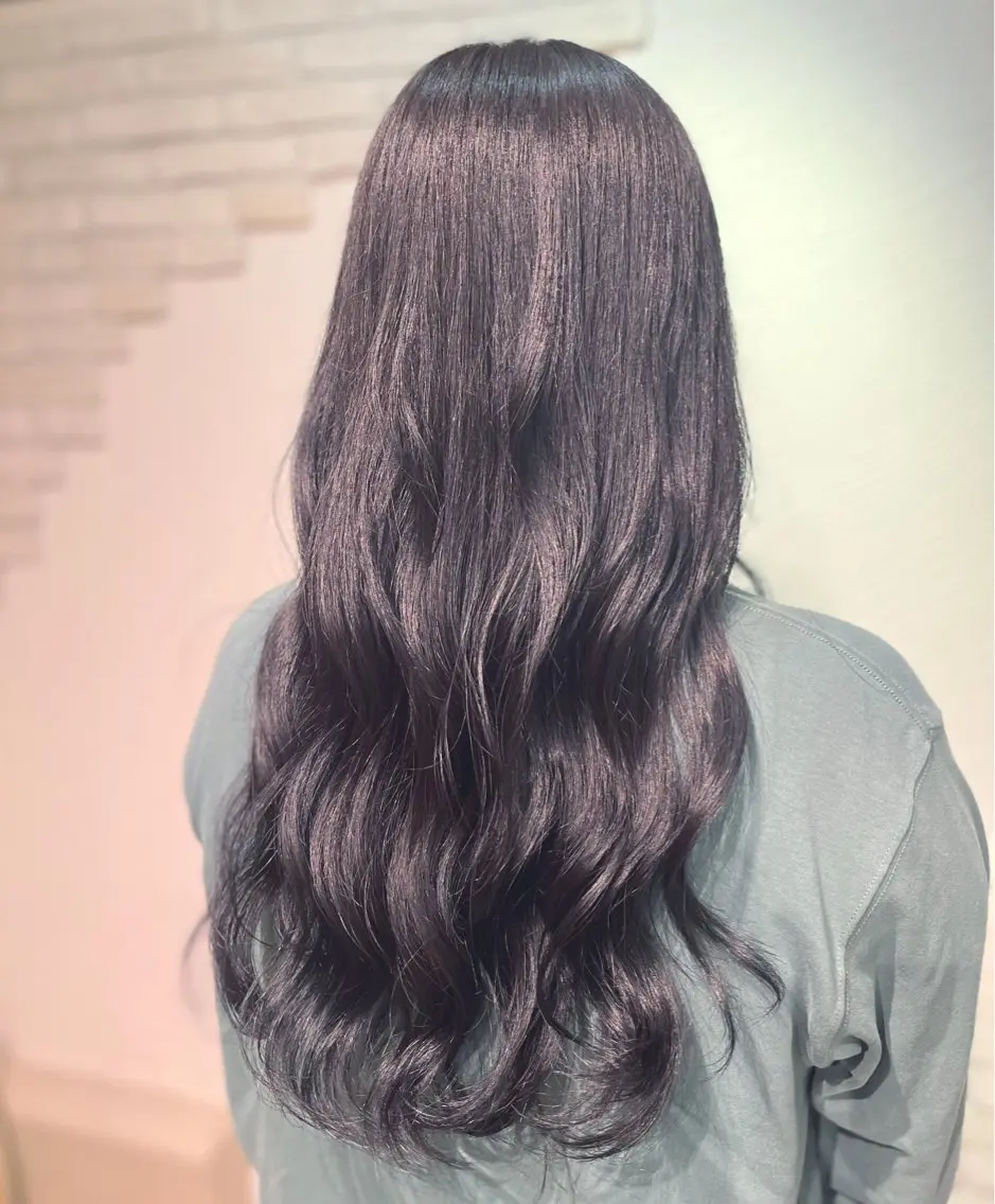 カラー アッシュ 黒髪 ブリーチ 渋田 唯のヘアスタイル