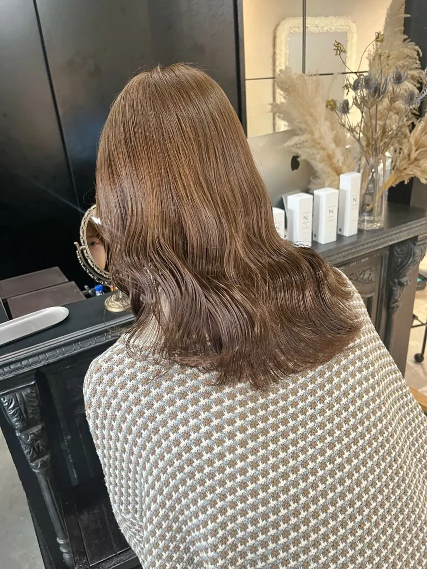 ロング カラー ブリーチ 透明感カラー ダブルカラー グレージュ ブリーチなしカラー ヘアカラー 透明感カラー/ 池袋/nana 🩰のヘアスタイル